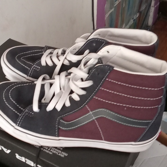 Blue and purple vans - Picture 1 of 3